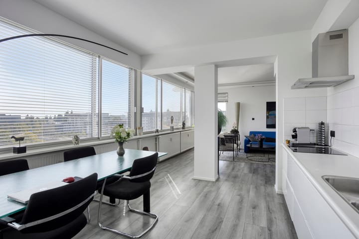 Photo 14 of Meander 395