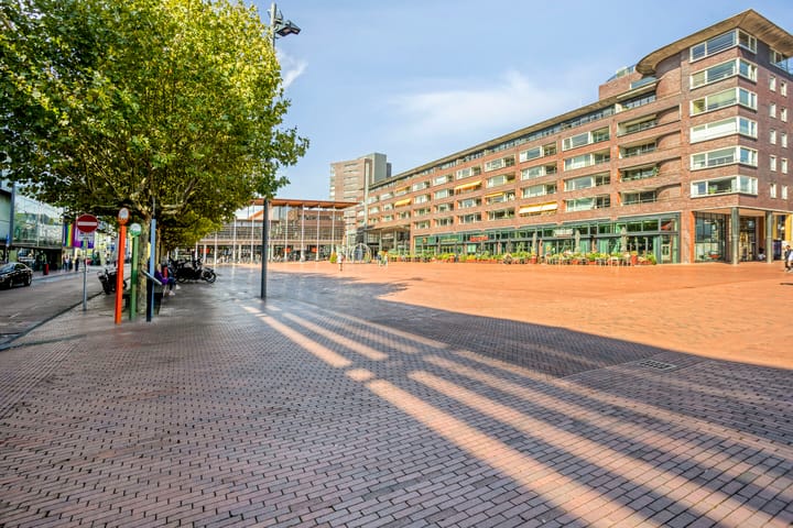 Photo 32 of Meander 395