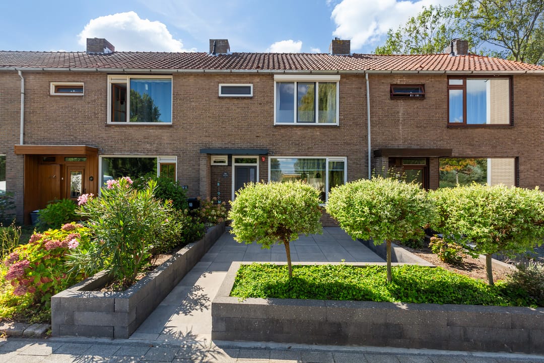 Foto 1 van Esdoornlaan 66