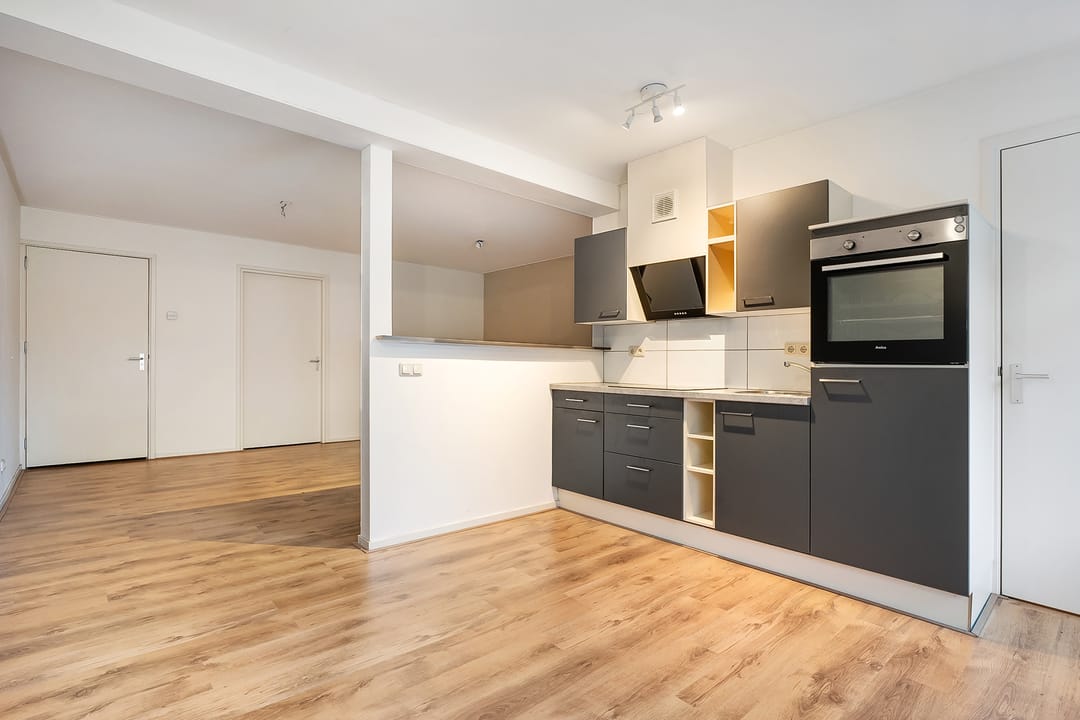 Photo 8 of Burgemeester van Riemsdijkstraat 7-A