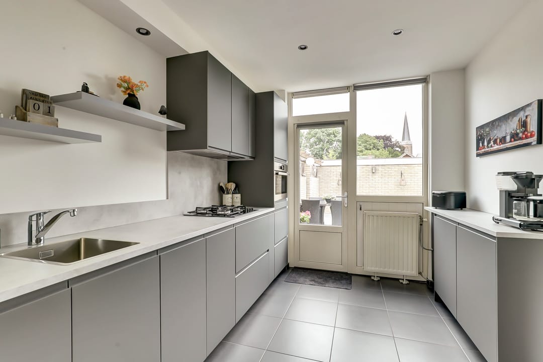 Photo 13 of Prins Bernhardstraat 3