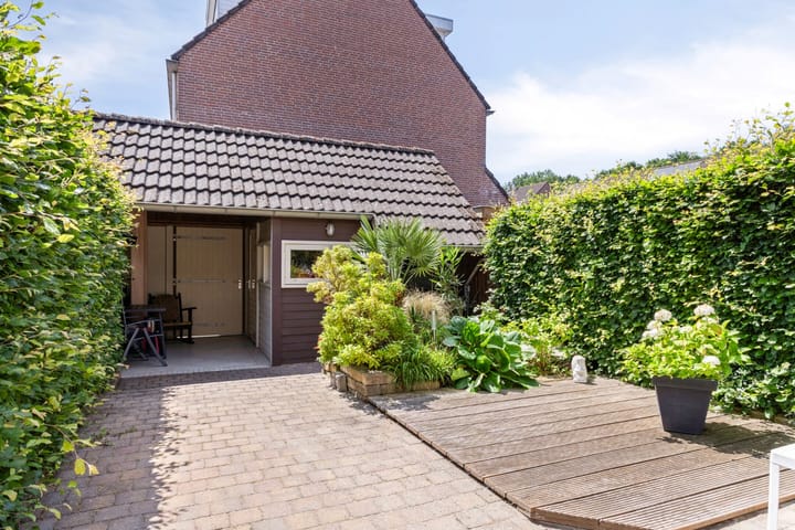 Foto 26 van Leliestraat 10