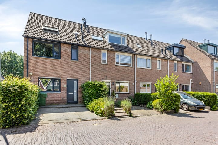 Foto 31 van Leliestraat 10