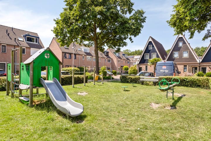 Foto 34 van Leliestraat 10