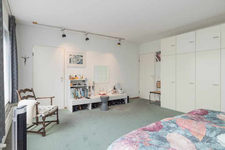 Foto 22 van Reviuslaan 76