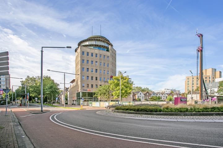 Photo 2 of Beverwijcksplaats 6-B3