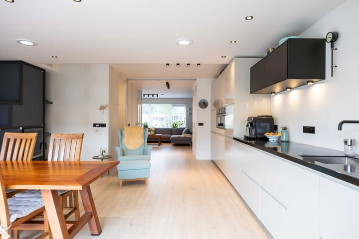 Foto 33 van Folkert Poststraat 6