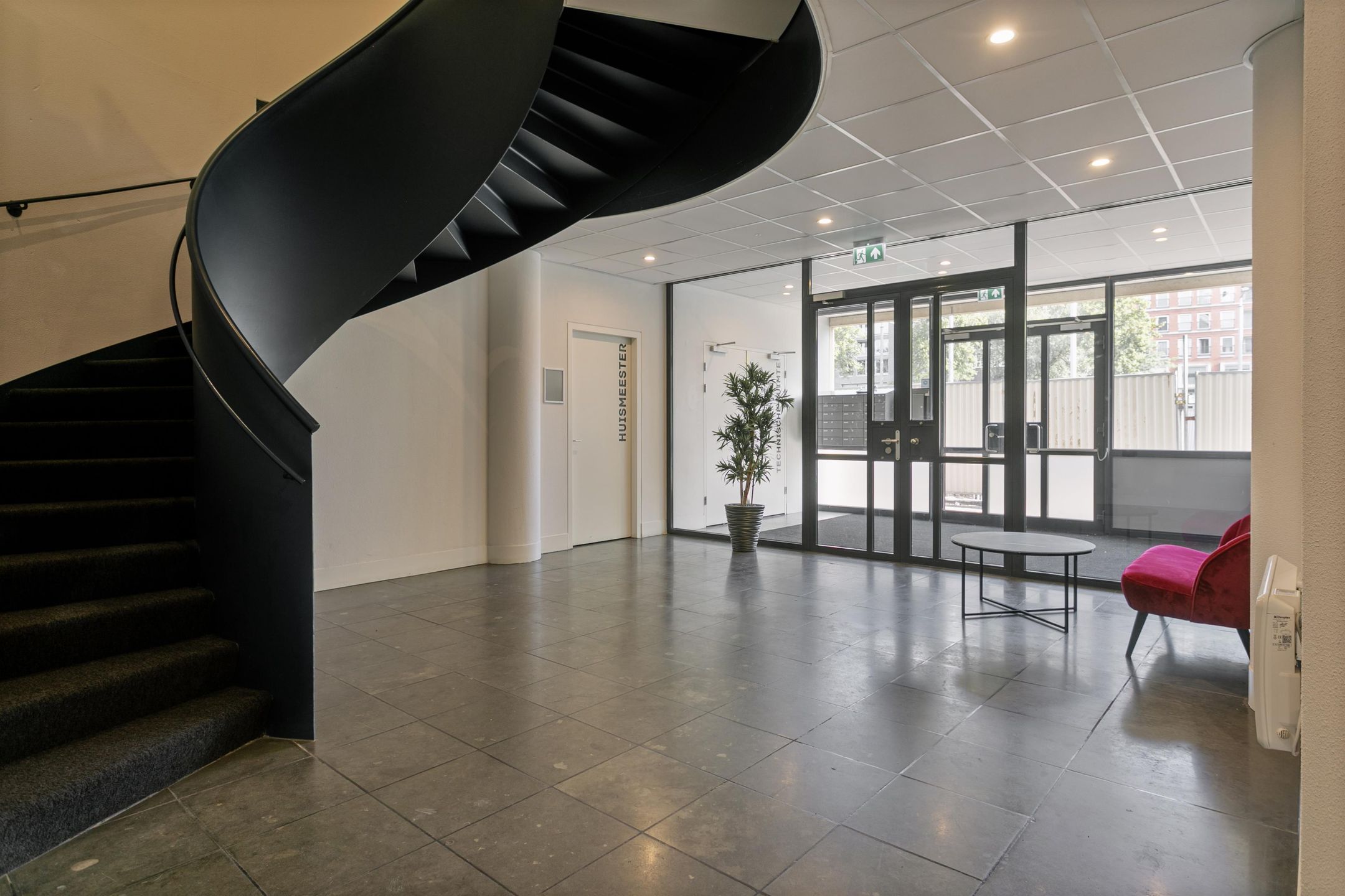 Photo 3 of Beverwijcksplaats 6-B3