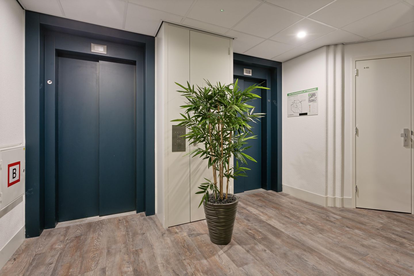 Photo 4 of Beverwijcksplaats 6-B3