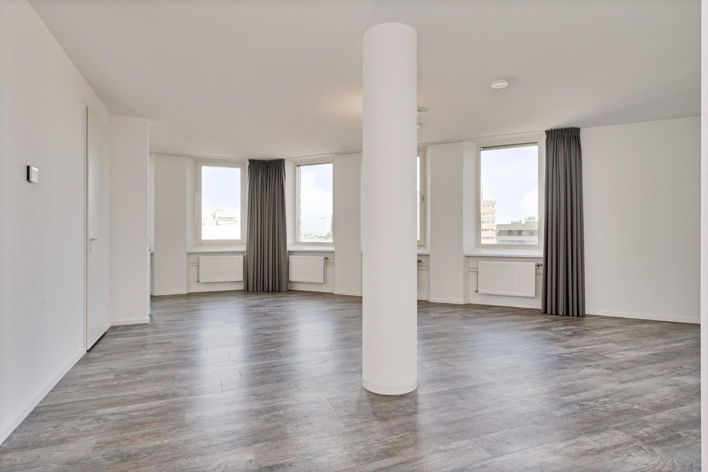 Photo 5 of Beverwijcksplaats 6-B3