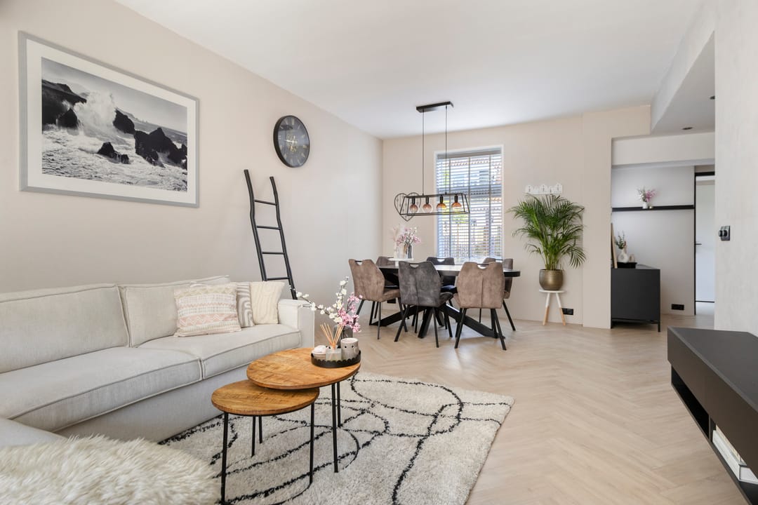 Foto 2 van Albertine Agnesstraat 19