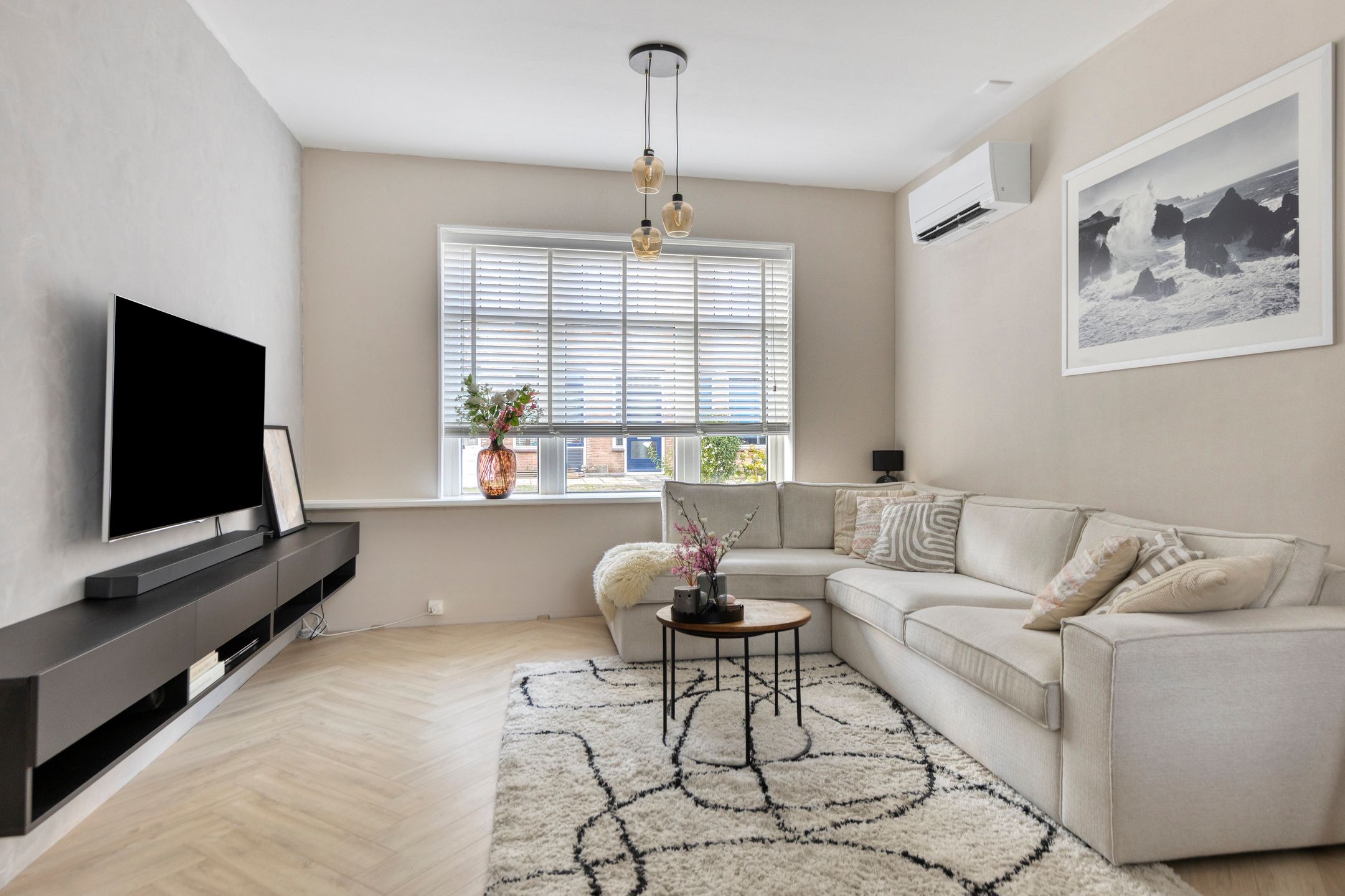 Foto 3 van Albertine Agnesstraat 19