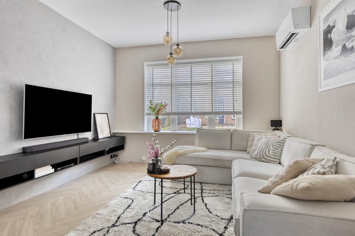 Photo 7 of Albertine Agnesstraat 19