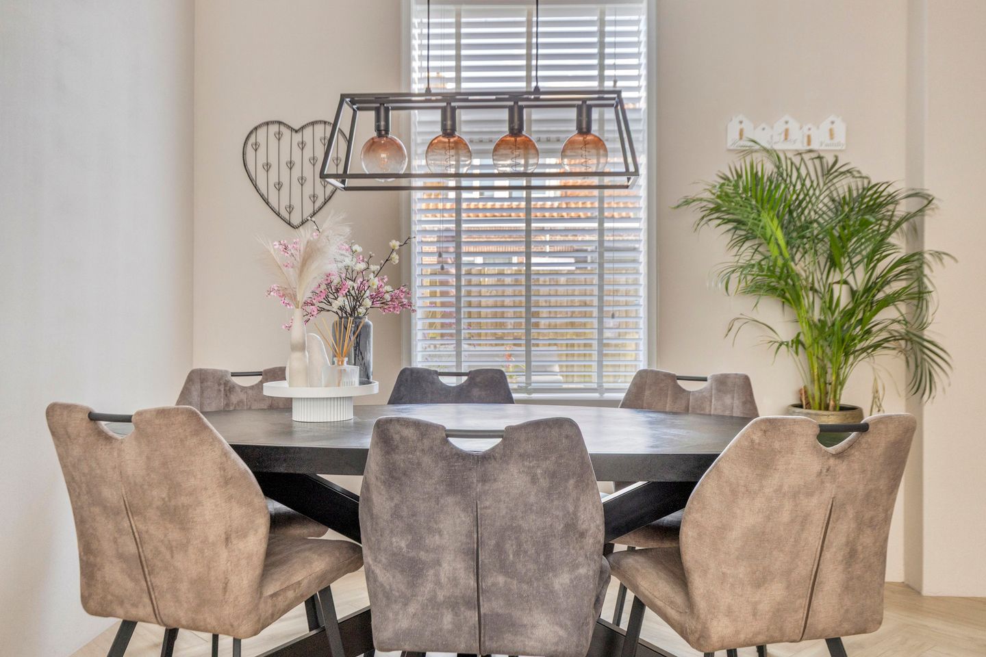 Foto 10 van Albertine Agnesstraat 19