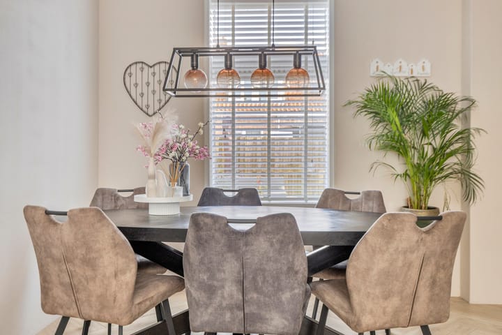 Photo 10 of Albertine Agnesstraat 19