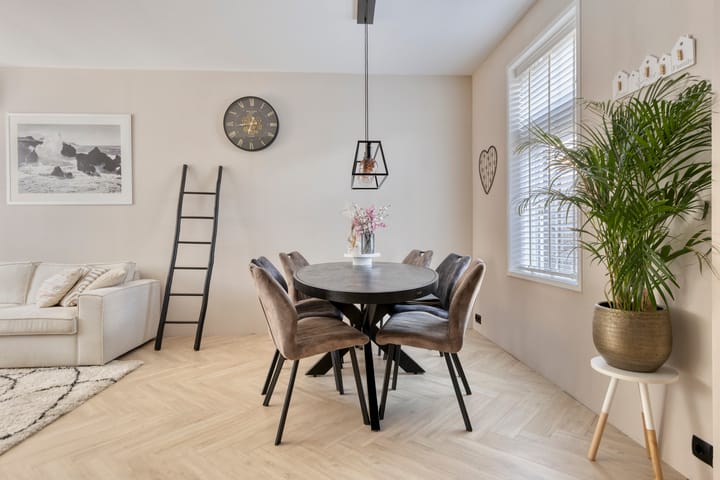 Photo 11 of Albertine Agnesstraat 19