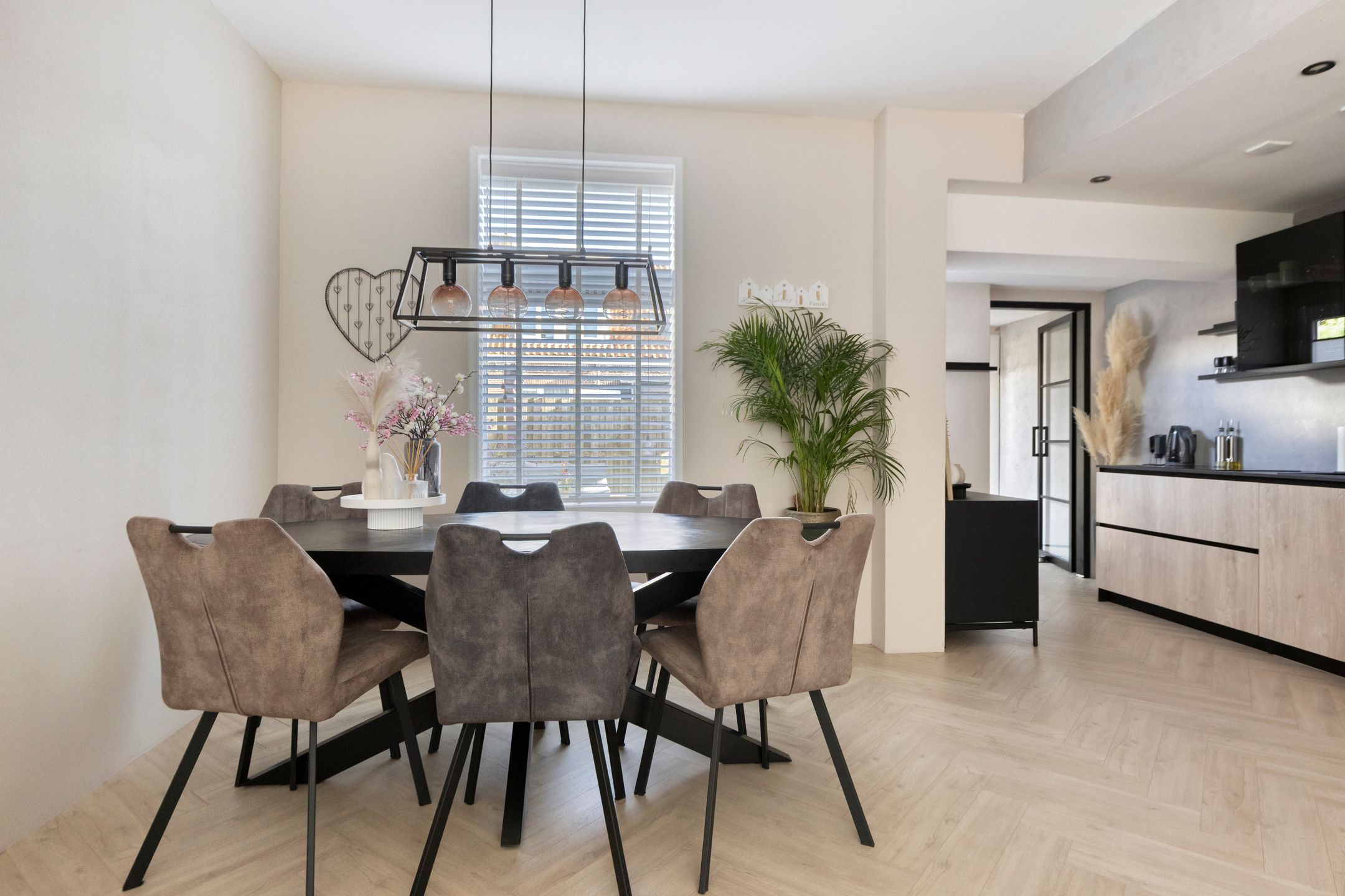 Foto 12 van Albertine Agnesstraat 19