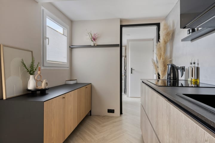 Photo 15 of Albertine Agnesstraat 19