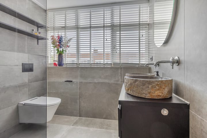 Photo 22 of Albertine Agnesstraat 19