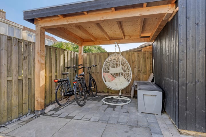 Photo 29 of Albertine Agnesstraat 19