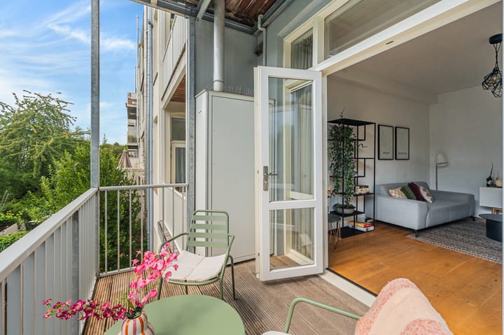 Photo 8 of Vrolikstraat 268-1