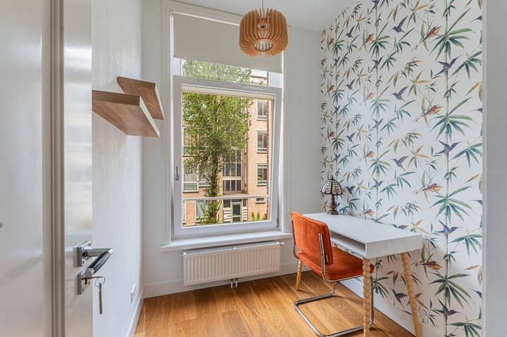 Photo 9 of Vrolikstraat 268-1