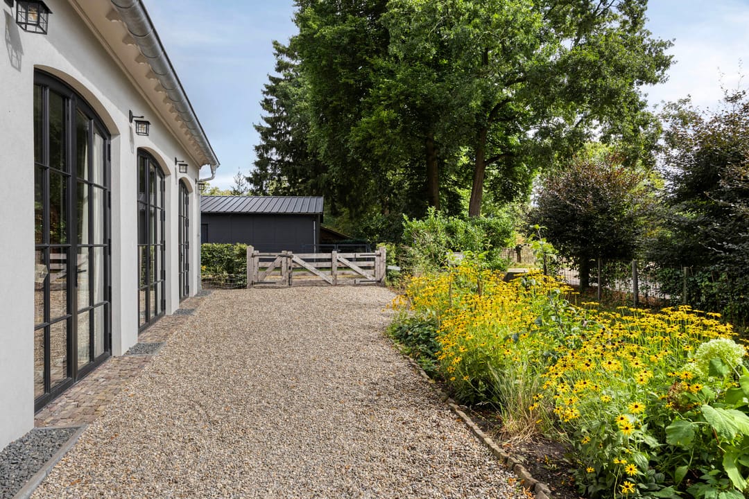 Photo 38 of Hoenderloseweg 145