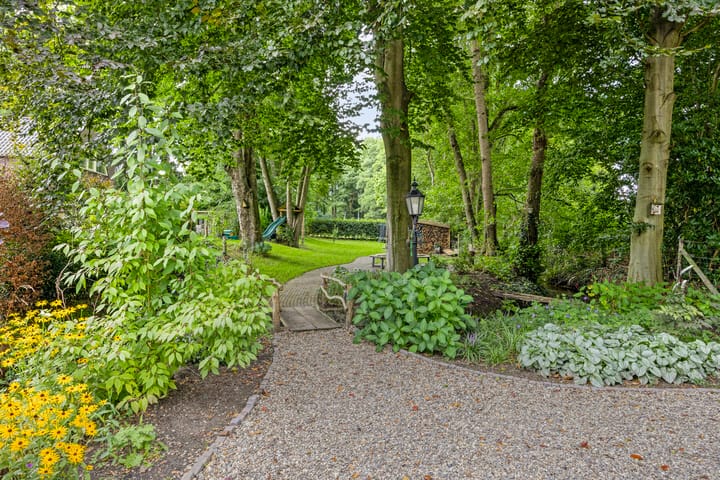 Photo 39 of Hoenderloseweg 145