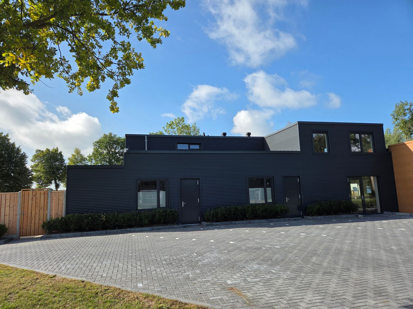 Bekijk foto 1 van Bronsweg 9