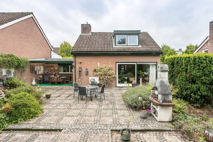 Foto 24 van Margrietstraat 4