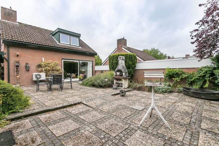 Foto 25 van Margrietstraat 4