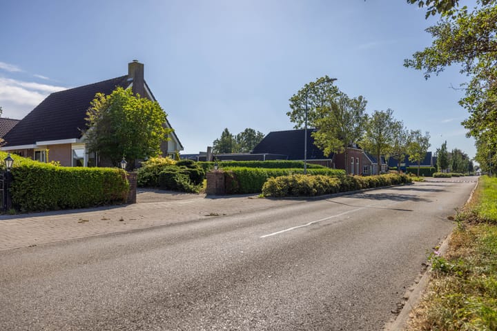 Photo 10 of Lutjegasterweg 26