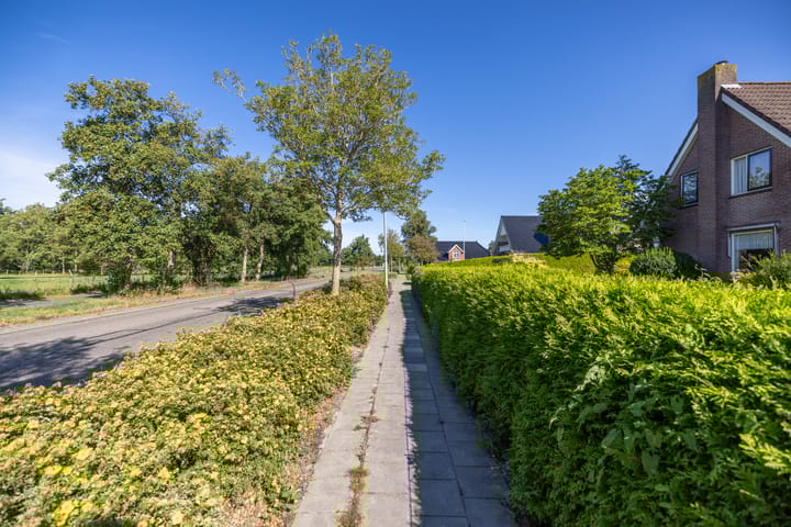Photo 12 of Lutjegasterweg 26