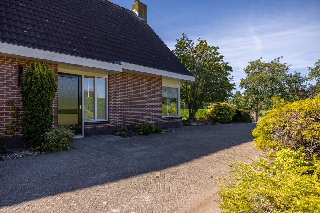 Foto 17 van Lutjegasterweg 26