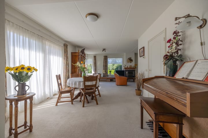 Photo 33 of Lutjegasterweg 26