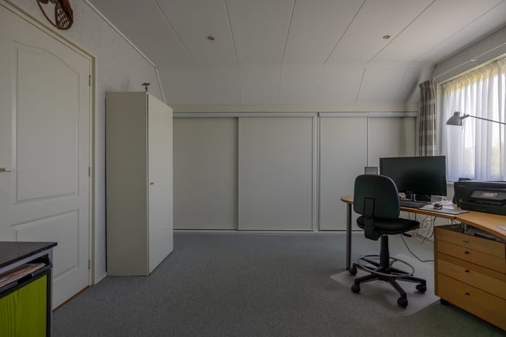 Photo 48 of Lutjegasterweg 26