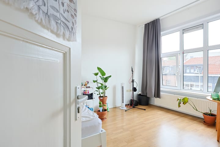 Photo 25 of Willem van Noortstraat 160