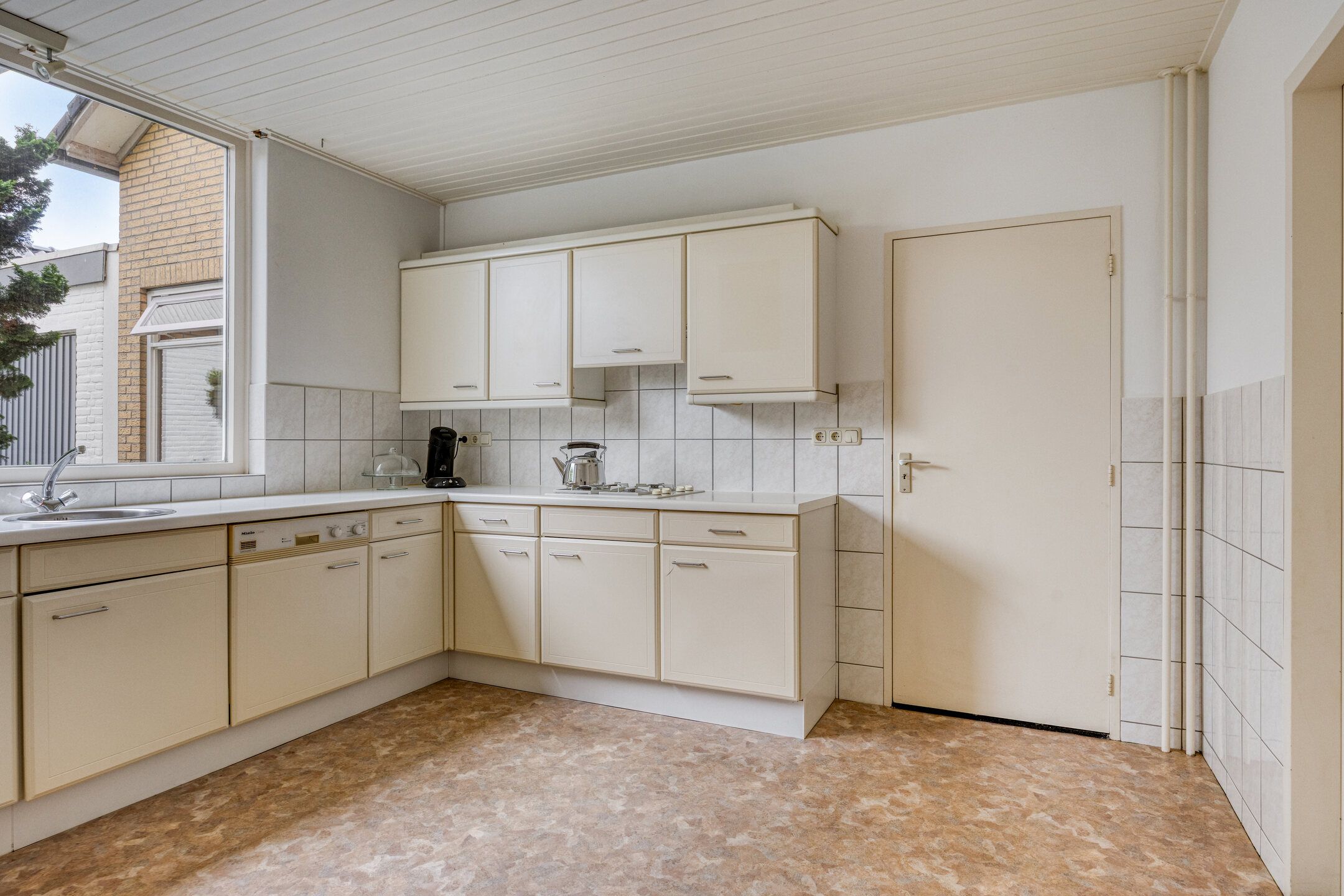 Photo 15 of Rector Luytenstraat 20