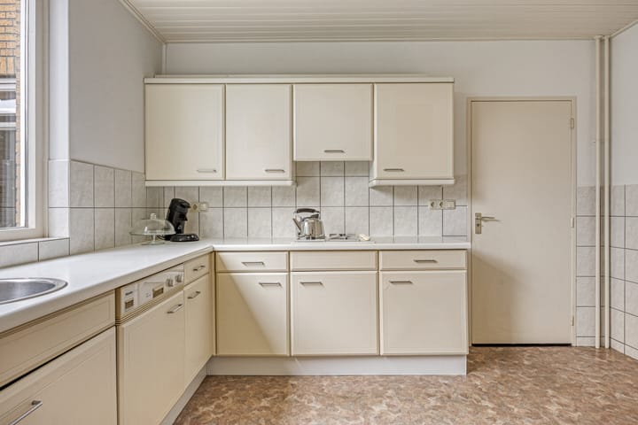 Photo 17 of Rector Luytenstraat 20