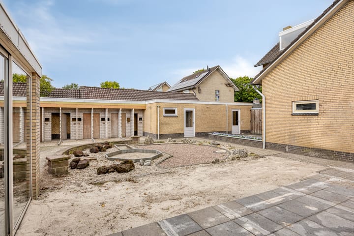 Photo 51 of Rector Luytenstraat 20