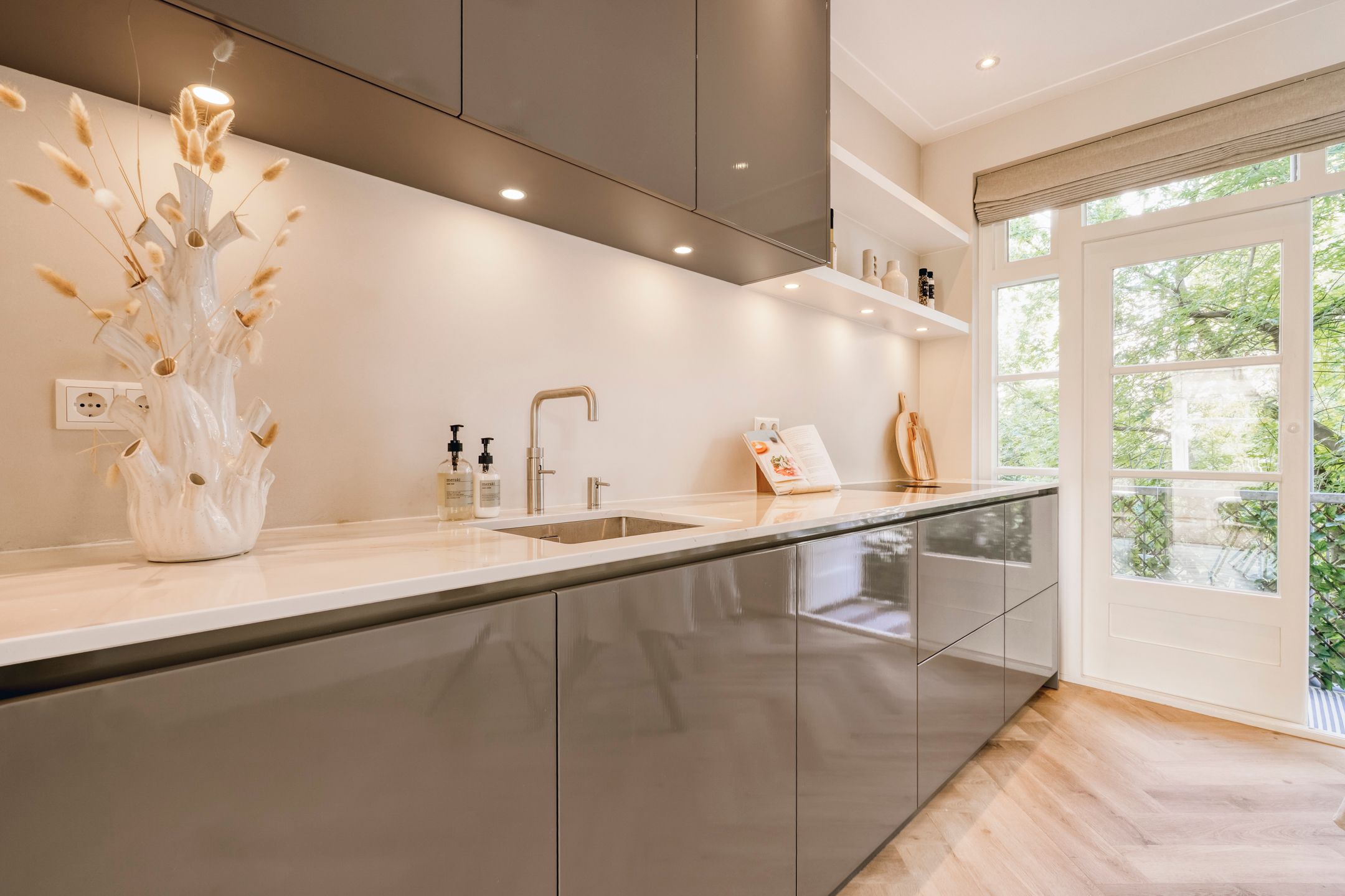 Foto 15 van Van Tuyll van Serooskerkenweg 130-1