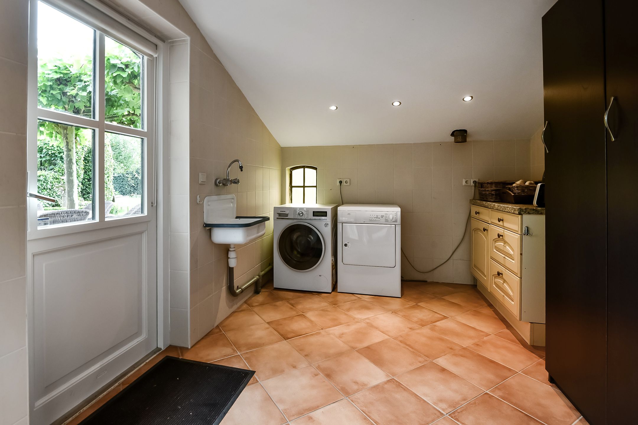 Foto 24 van Valburgseweg 85