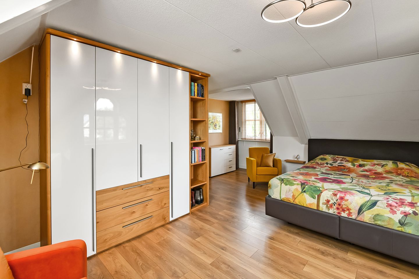 Foto 35 van Valburgseweg 85