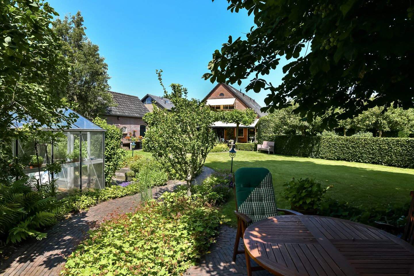 Foto 74 van Valburgseweg 85