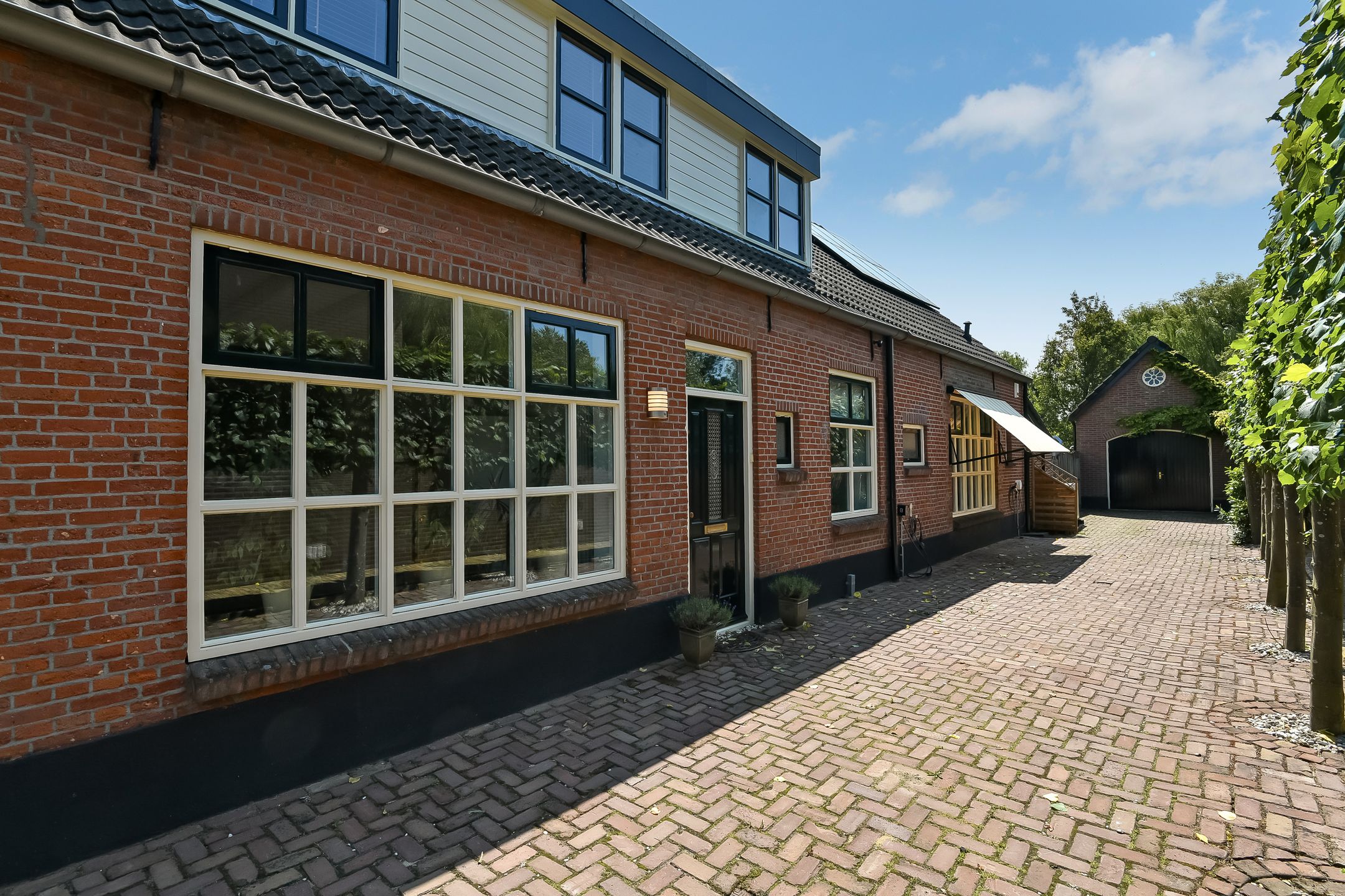 Foto 84 van Valburgseweg 85