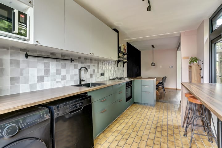 Foto 15 van Mgr. Zwijsenstraat 80