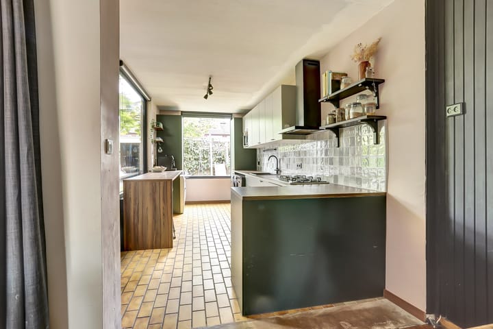 Foto 16 van Mgr. Zwijsenstraat 80