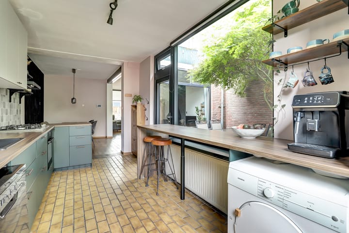 Foto 17 van Mgr. Zwijsenstraat 80