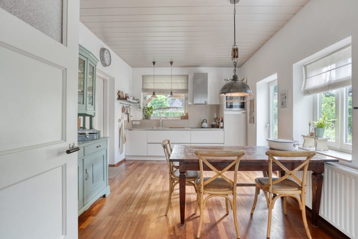 Photo 10 of Bovenstraat 4