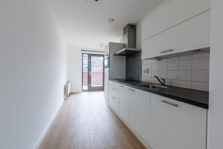 Foto 9 van Linie 127